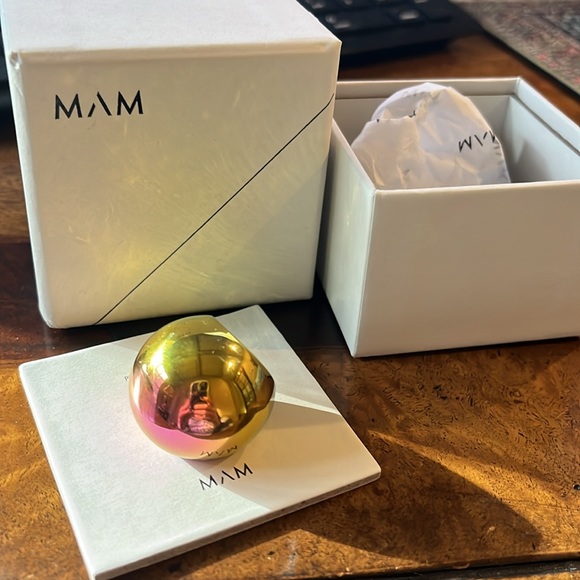 Brand new never worn fits size 5.5 to 6.5 finger / very dope piece!!!! - Picture 5 of 11